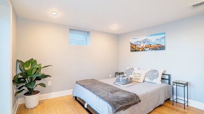 Building Photo - 188 Endicott Ave