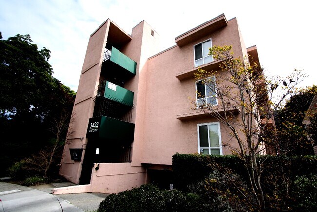 Building Photo - 3422 Andover St