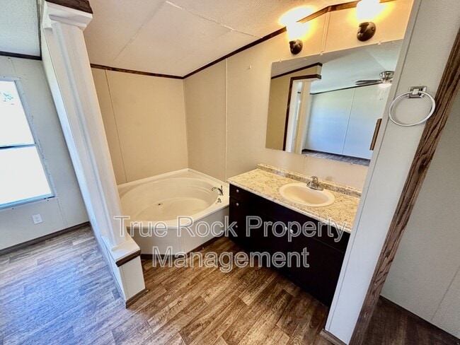 Building Photo - 16394 County Rd 1526 Ct