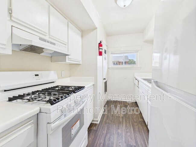 Foto del edificio - 1904 Warren Ave