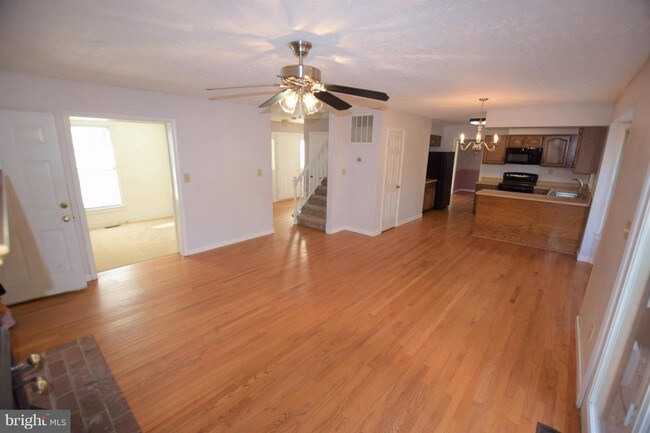 Building Photo - 3015 Cruiser Dr