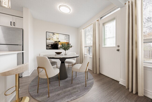 Building Photo - 145 Elinor Avenue