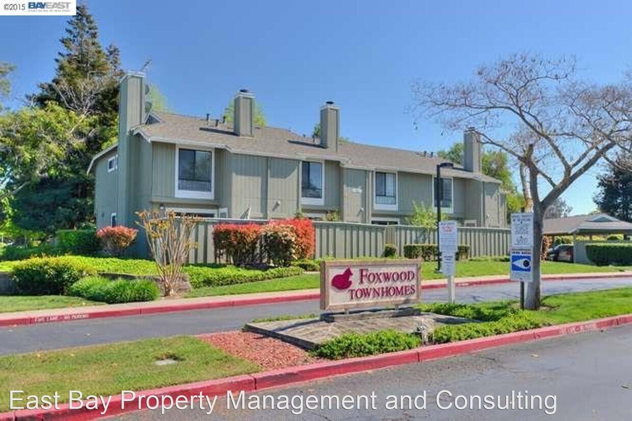 Foto principal - 3 br, 2.5 bath House - 36913 Newark Blvd. ...