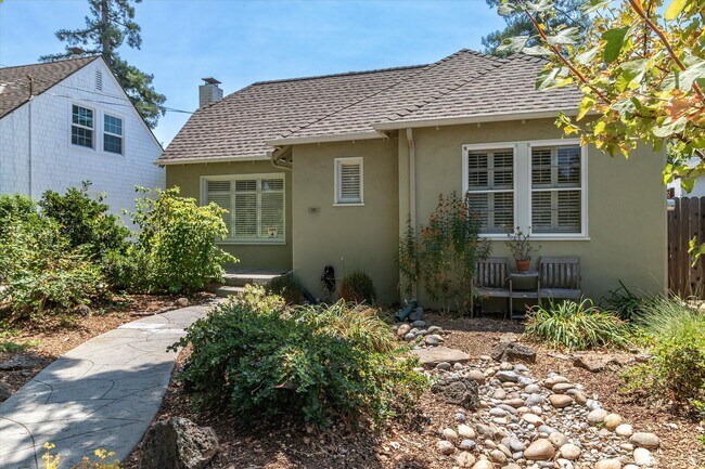 Foto del edificio - Charming Home in San Jose!