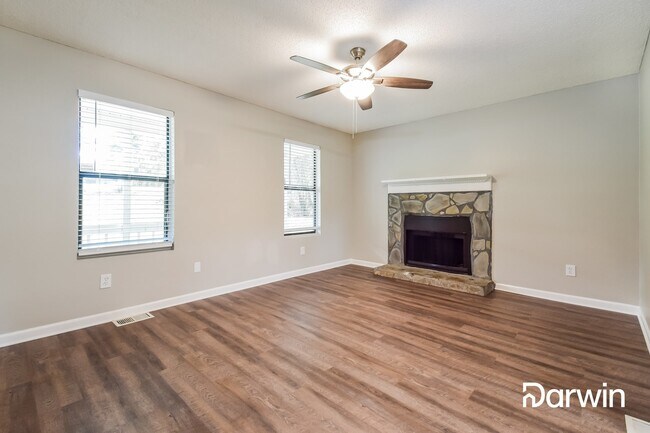Building Photo - 5784 Macedin Dr, Douglasville, GA 30135