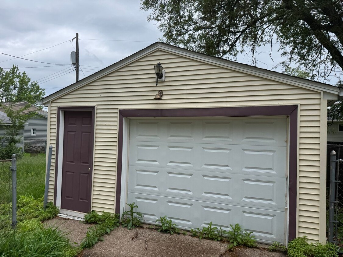 Building Photo - Lovely 3-bedroom Home!