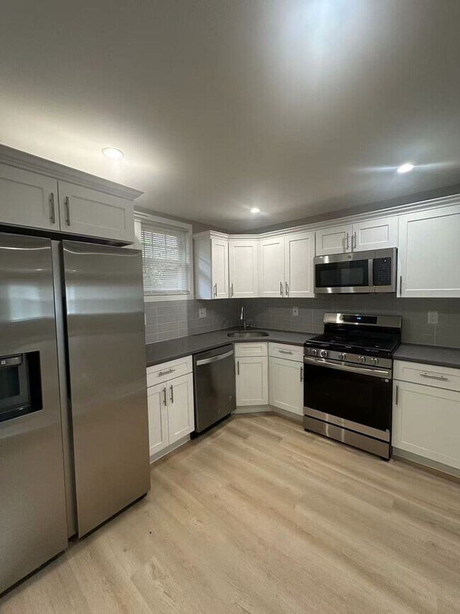 Foto del edificio - Brand New Luxury 3B2.5B House in South Philly