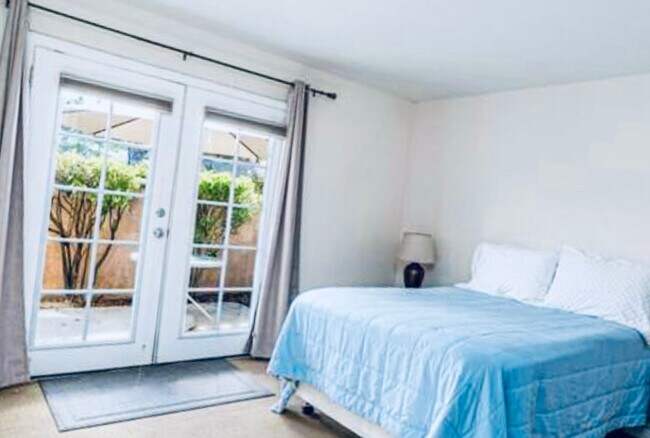 Building Photo - 1280 W Main St