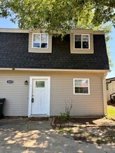 Building Photo - 2213 Spence Cir