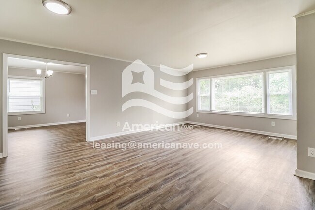Building Photo - 3 W Avalon Dr