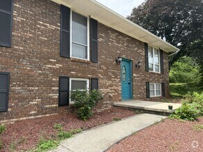 Building Photo - 423 Kendall Rd