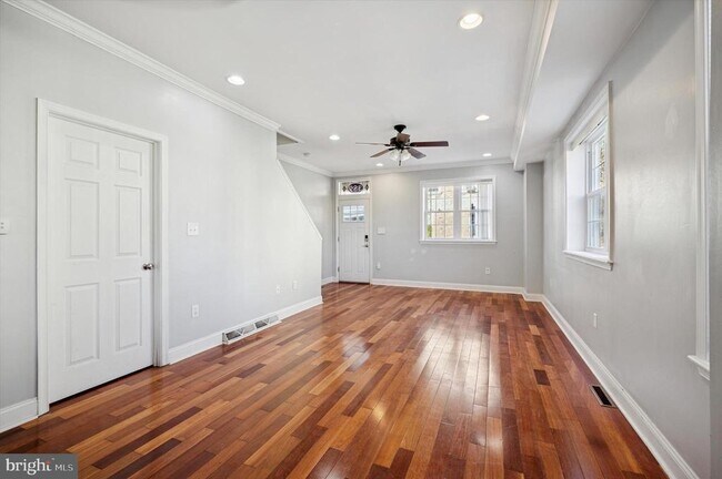 Foto del edificio - 389 Conarroe St