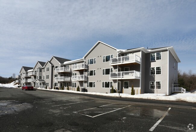 Foto del edificio - Greenleaves Condominiums