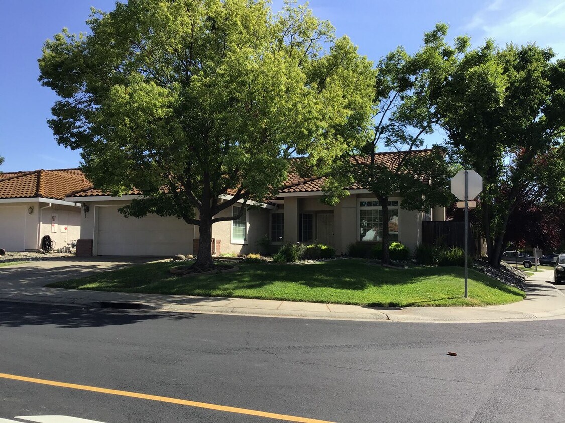 Primary Photo - Rocklin four bedroom