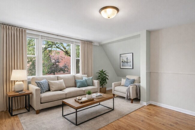 Foto del edificio - 1342 Circle Ave