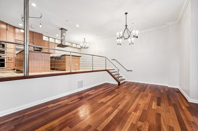 Foto del edificio - 411 E North Water St