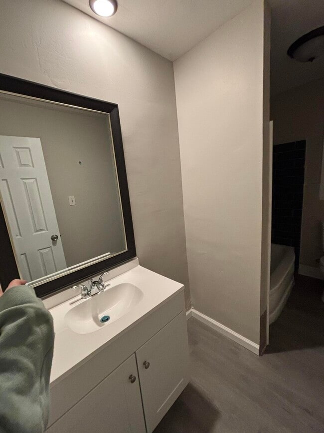 Foto del edificio - 2458 Leslie Cir