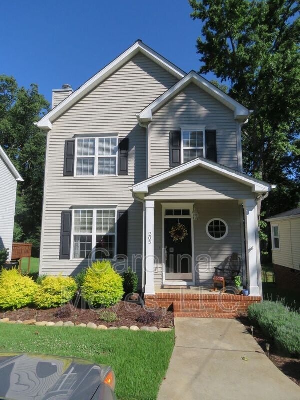 Building Photo - 205 Ridgecrest Dr