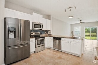 Building Photo - 425 Servia Dr