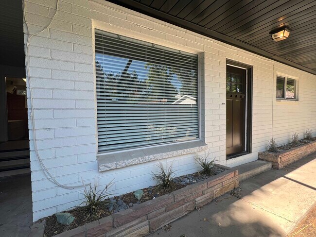 Foto del edificio - 1073 S Blair St