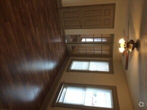 Building Photo - 356 Arch St