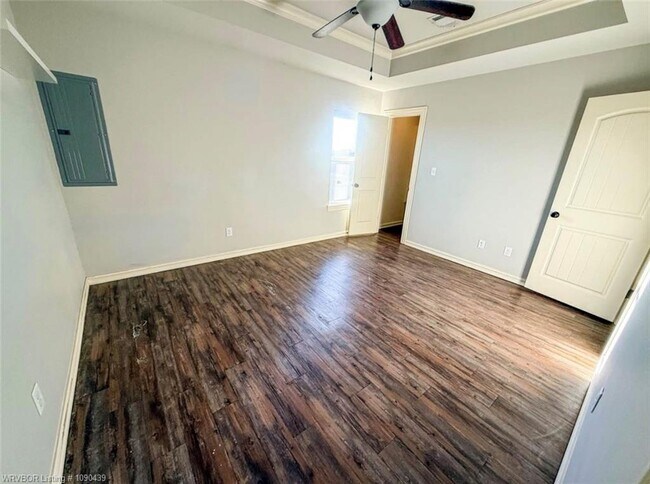 Building Photo - 1150 Springhill Rd