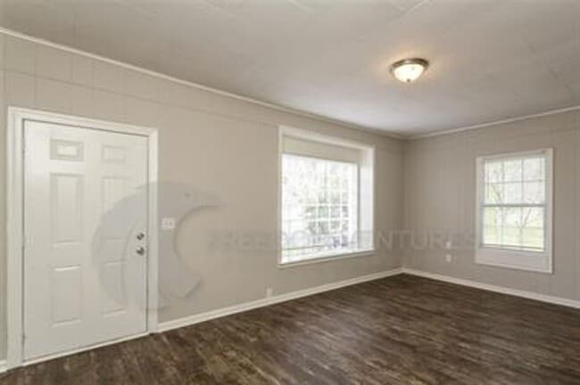 Foto del edificio - Spacious 3-Bed, 2-Bath in Pleasant Grove