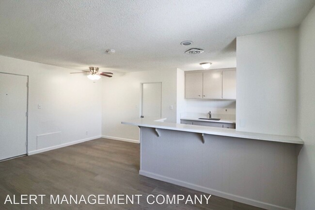 Building Photo - 1315 Edgewood Way