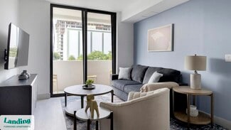 Building Photo - 1155 NE 126th St