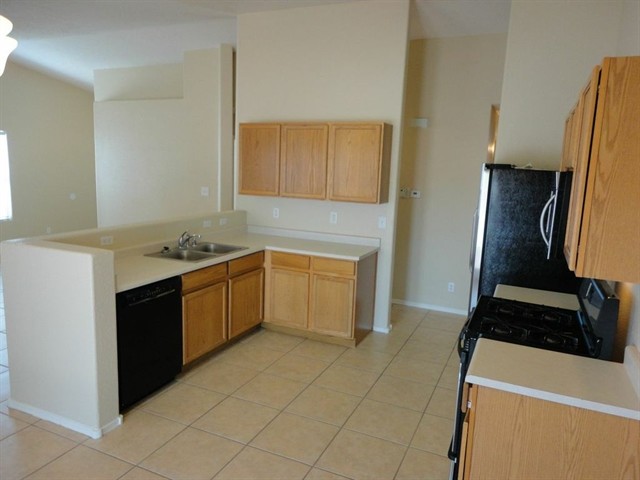 Foto del edificio - 7133 Hartford Hills Dr NE