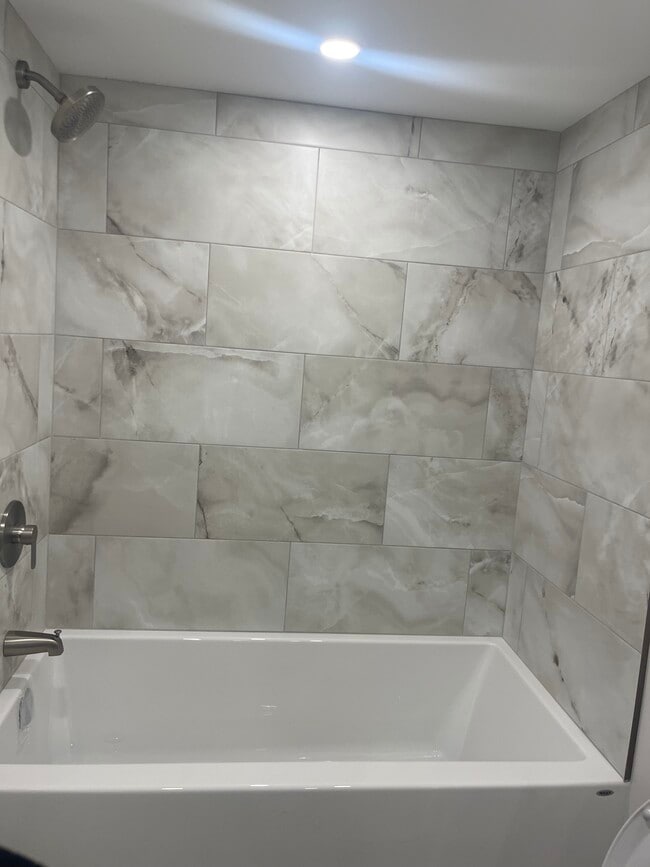 Bathroom - 4 Greenaway St