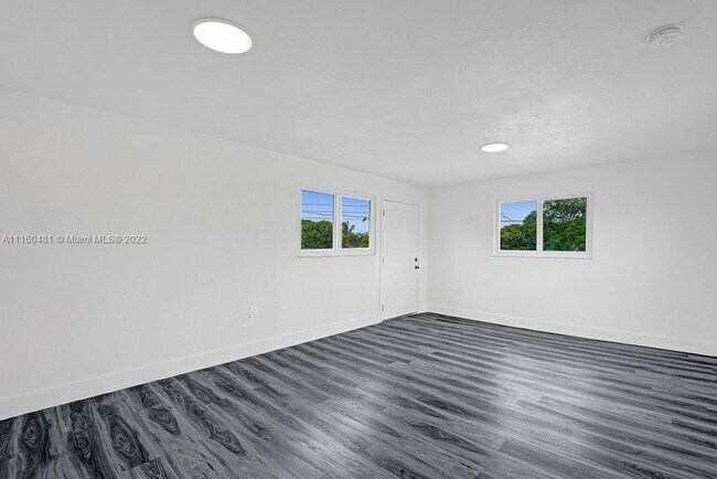Foto del edificio - 3071 NW 186th Terrace
