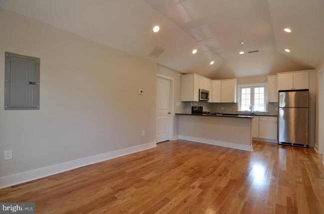 Foto del edificio - 400 W Wayne Ave