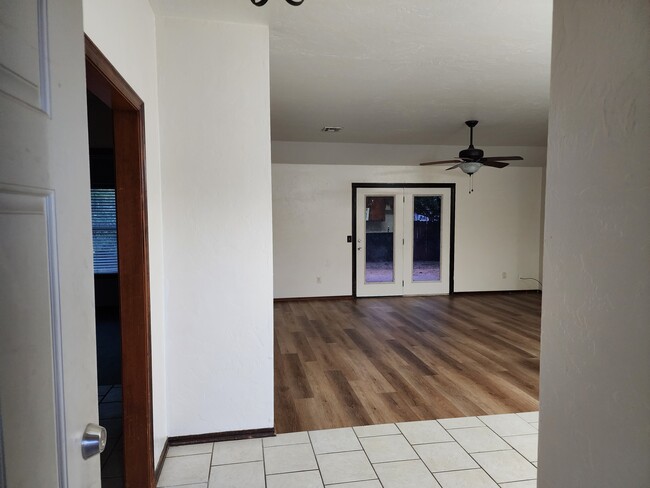 Foto del edificio - 1036 NW 14th St