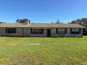 Building Photo - 1824 Iris Ln