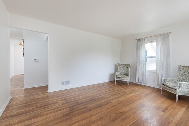 Foto del edificio - 5040 N Williams ave