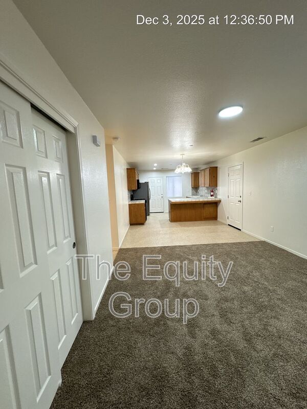 Foto principal - 2132 W Lark Ave