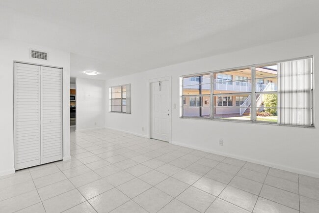 Interior Photo - Bicycle Club