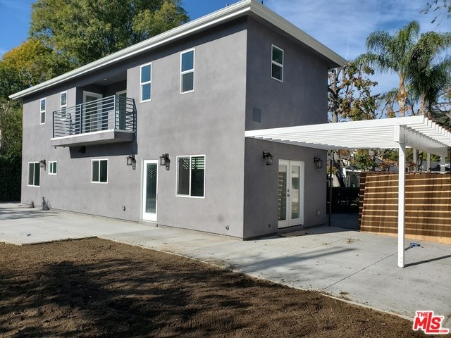 Primary Photo - 13707 W Magnolia Blvd
