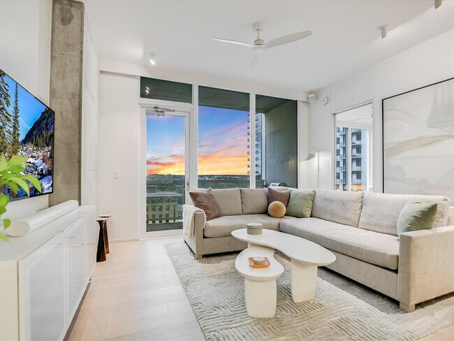 Foto del edificio - 301 West Ave