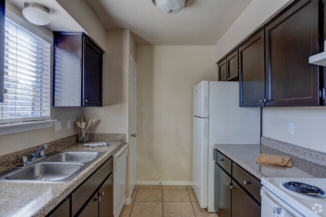 Kitchen - The Alora Apartments