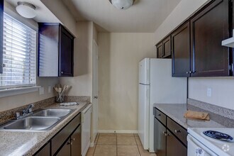 Kitchen - The Alora Apartments