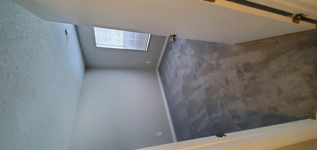 Building Photo - 5720 Ebley Ln