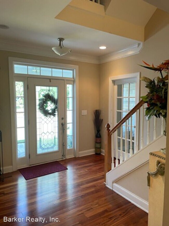 Building Photo - 4 br, 2.5 bath House - 101 Scotlow Way
