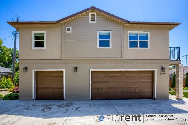 Building Photo - 3 br, 2.5 bath Townhome - 1575 53rd St, Sa...