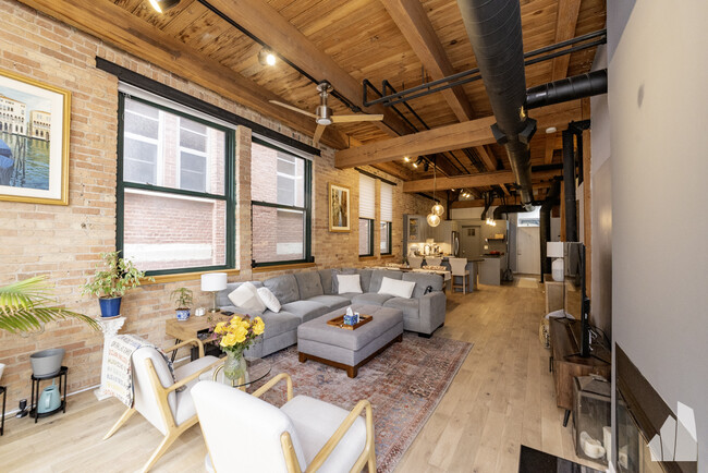 Foto del edificio - 1737 N Paulina St