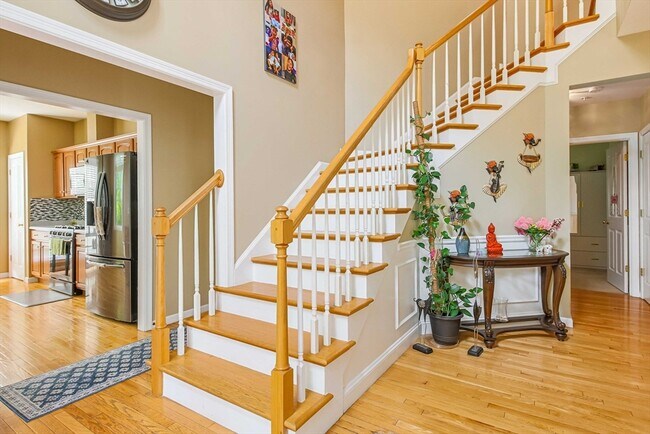 Foto del edificio - 68 Buttercup Ln