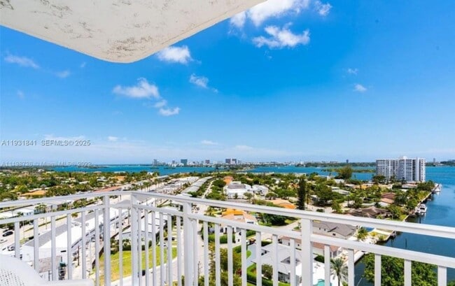 Building Photo - 2150 Sans Souci Blvd