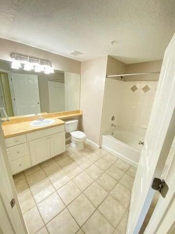 Foto del edificio - 9825 Baywinds Blvd