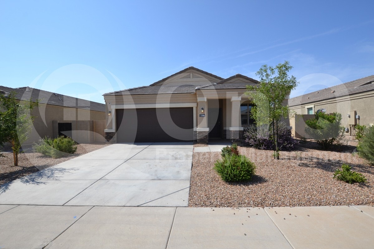 Primary Photo - 2386 E San Lorenzo Trail